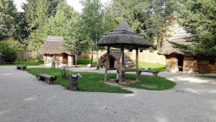 Średniowieczna wieś Paseka 2 Autor: Laci T źródło: https://slovenskycestovatel.sk/item/stredoveka-dedina-paseka