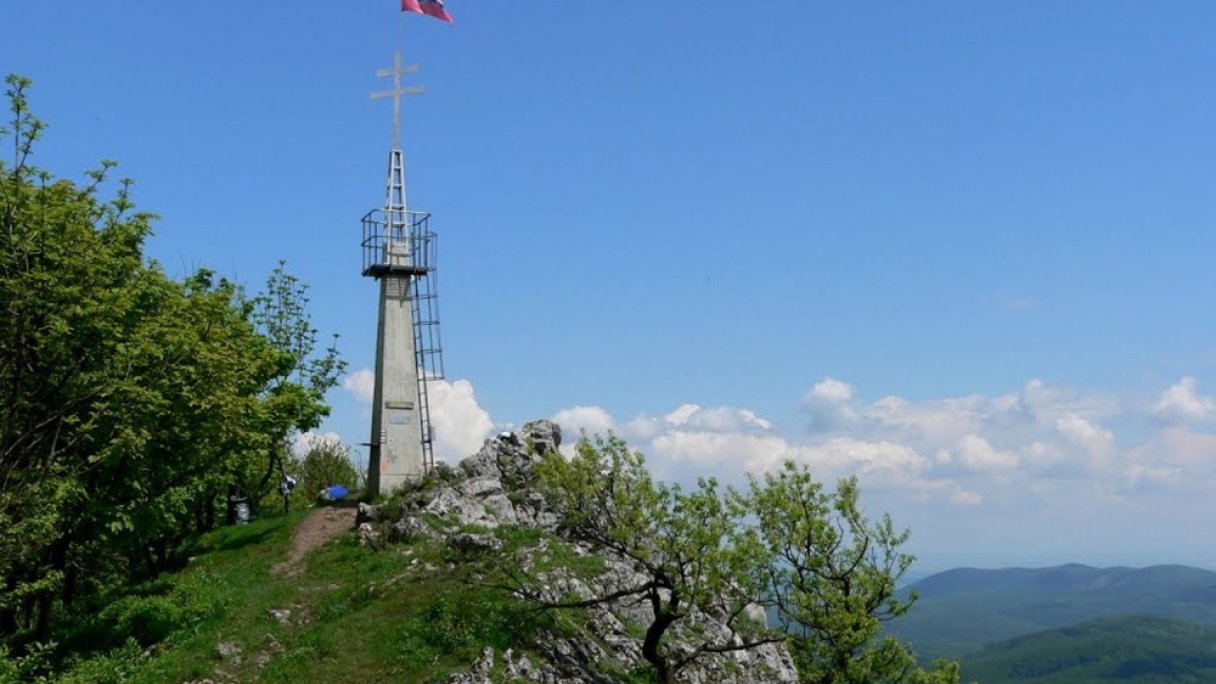 Rozhľadňa Vápenná (Sološnica) 1 źródło: https://mapio.net/pic/p-83551395/